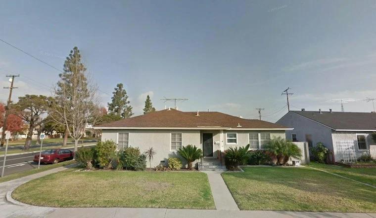 Long Beach House Turns Into Free Nightly Halloween Spectacle With 28 Computers