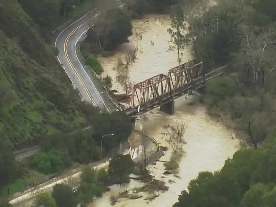 Aerial view of flooded Niles Canyon Road