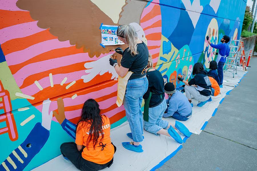 📅 Emerson Elementary unveils 900 sq ft student-inspired mural - NewsBreak