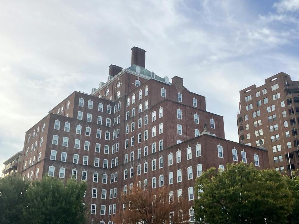Potentially armed man enters The Academy residence hall - NewsBreak