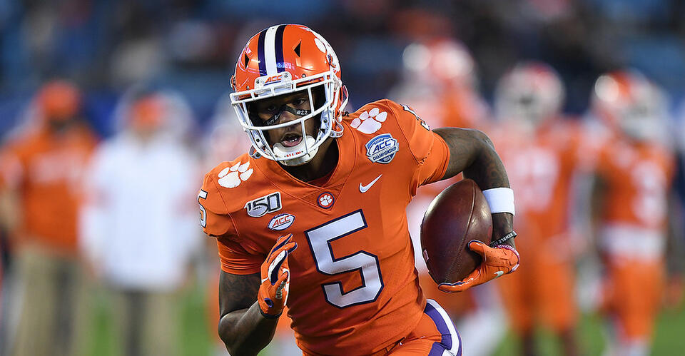 Former Clemson Star Has Huge Game, Suffers Injury - NewsBreak