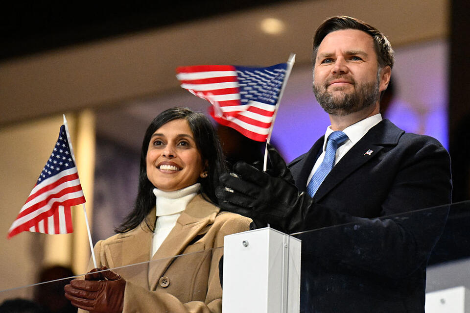 Audience Boos Vance at Olympics Opening Ceremony - NewsBreak