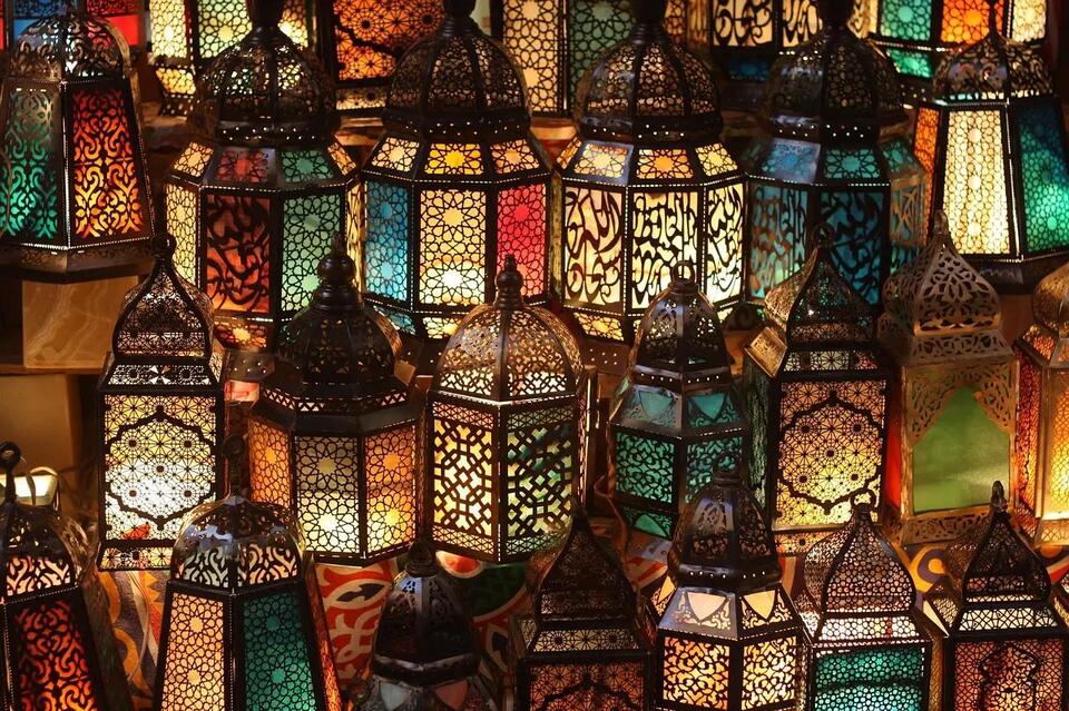 Fawanees Cast a Magical Glow Over Cairo as Ramadan 2026 Unfolds - NewsBreak