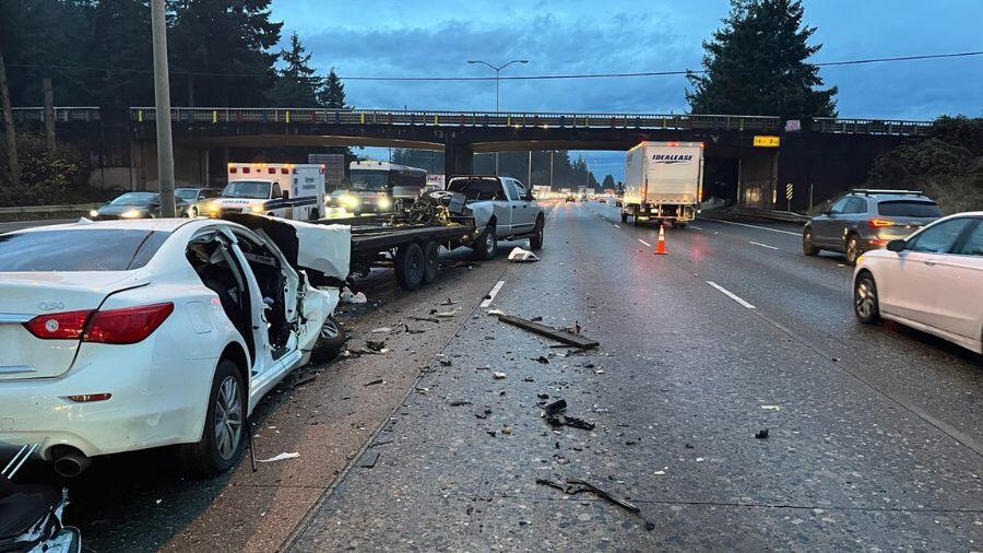 All lanes on southbound I-5 south of Bridgeport reopened after crash ...
