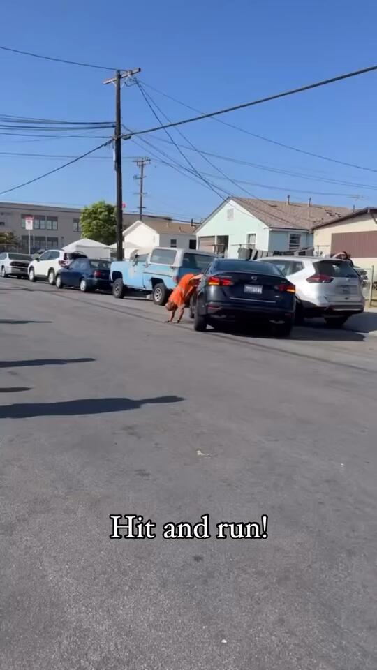 This guy just left the scene after he hit my car - NewsBreak