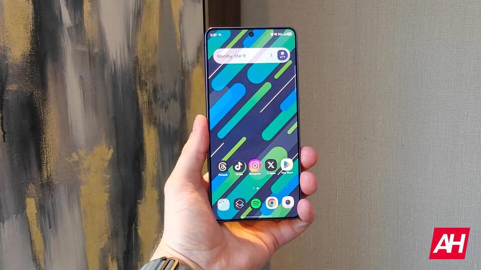 Samsung's Popular Good Lock Module is Causing Edge Panel Issues - NewsBreak