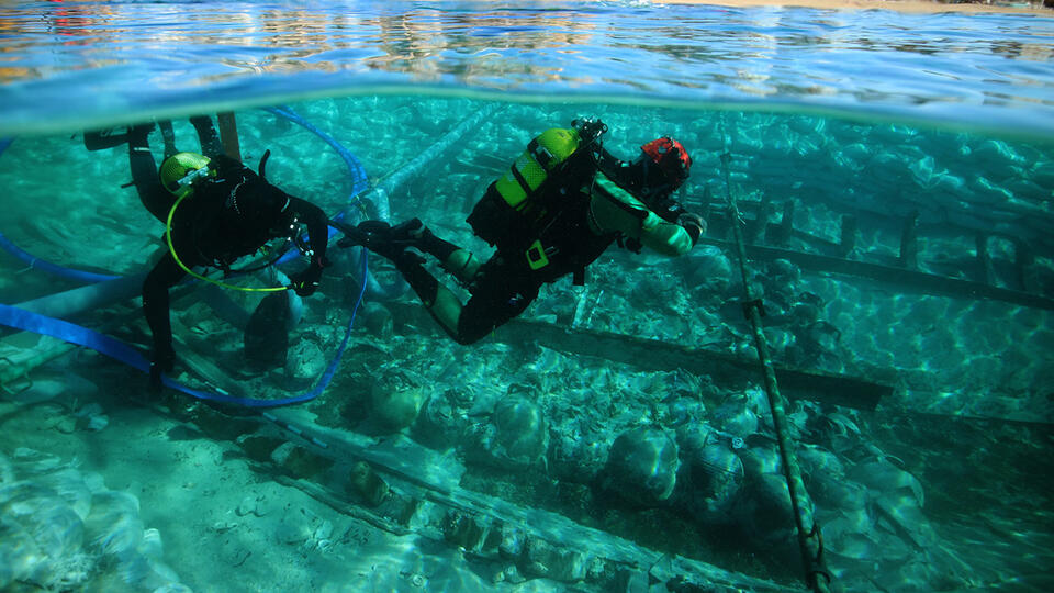 1,700-year-old Roman shipwreck was stuffed to the gills with fish sauce ...