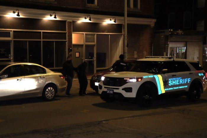 Drug task force moves dope dealer from apartment to jail (VIDEO CLIP ...