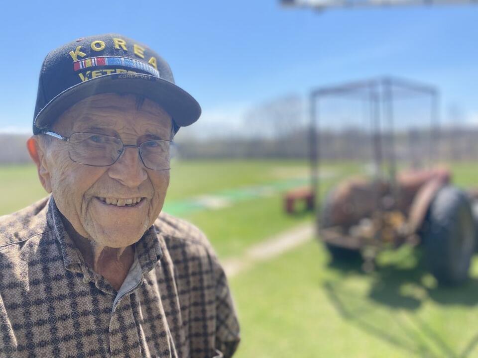 VIDEO Come hit a bucket of balls at West Bend Driving Range