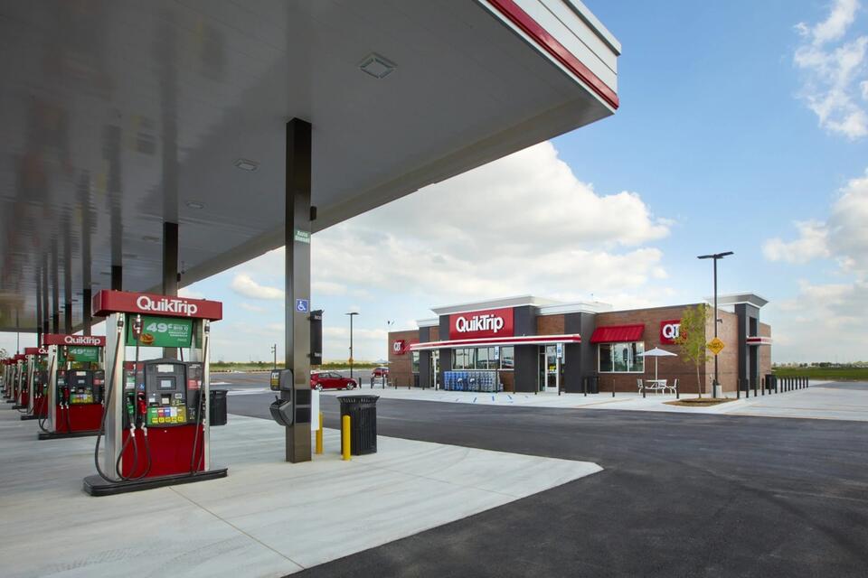 New QuikTrip Gas Station Under Construction in Rolling Meadows - NewsBreak