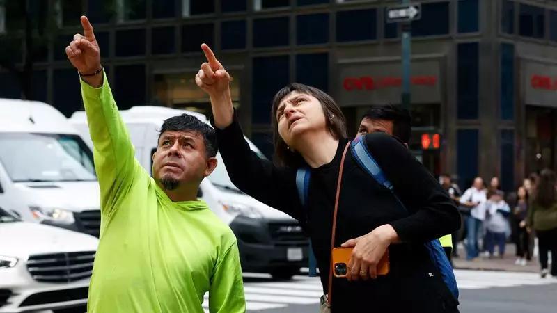 TV anchors cut off mid-sentence and evacuate as nearby building ...