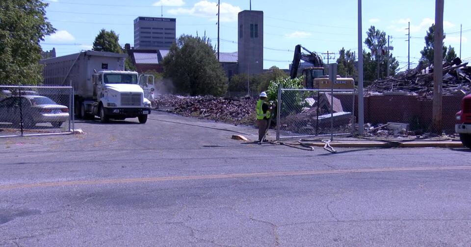 City officials provide timeline, more details on Pearl Cleaners debris ...