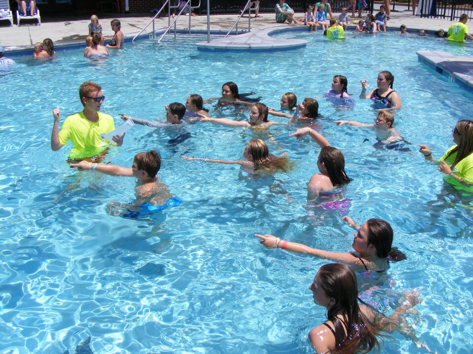 Kingsport Aquatic Center will host ‘World’s Largest Swim Lesson’