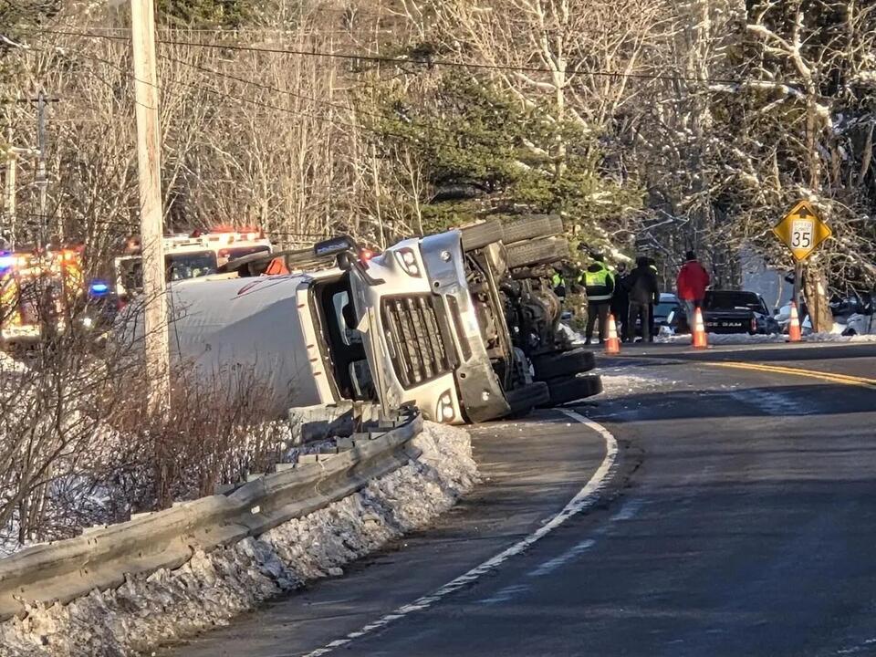 Tanker carrying liquid nitrogen crashes in Rockport - NewsBreak