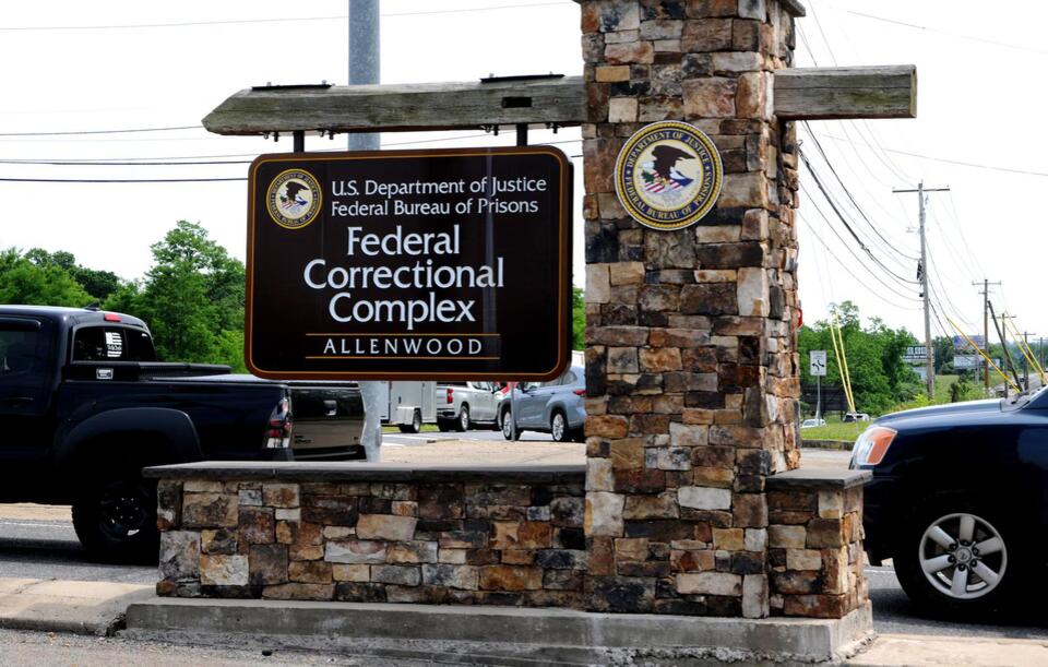 Federal officer who lost eye in ISIS attack at Pa. prison asks for $3M ...