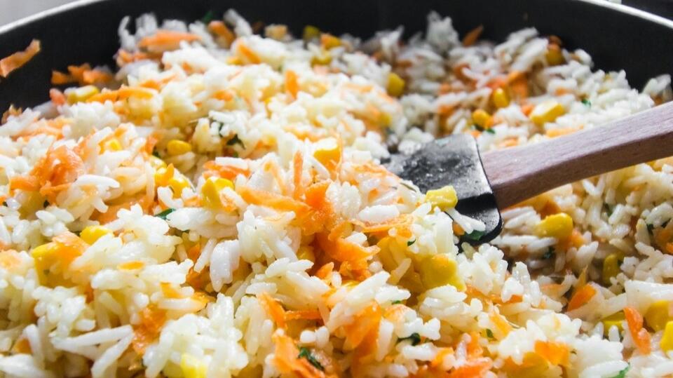 Employee Pulls Pan From Trash, Uses It for Rice as Atlanta Restaurant Scores 56