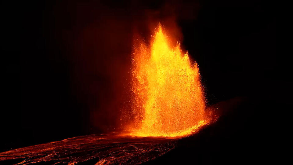 Kilauea’s display is revealing why volcanoes spew like a fountain show ...