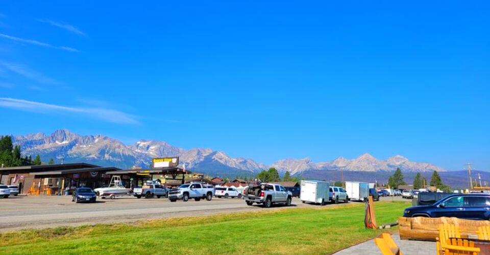 This Stanley Dining Spot Serves Travelers and Outdoor Adventurers in Idaho’s Sawtooth Country