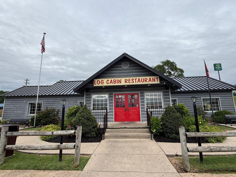 This Tennessee Roadside Cabin Is Worth the Detour for Its Rare Fried Chicken Livers Alone