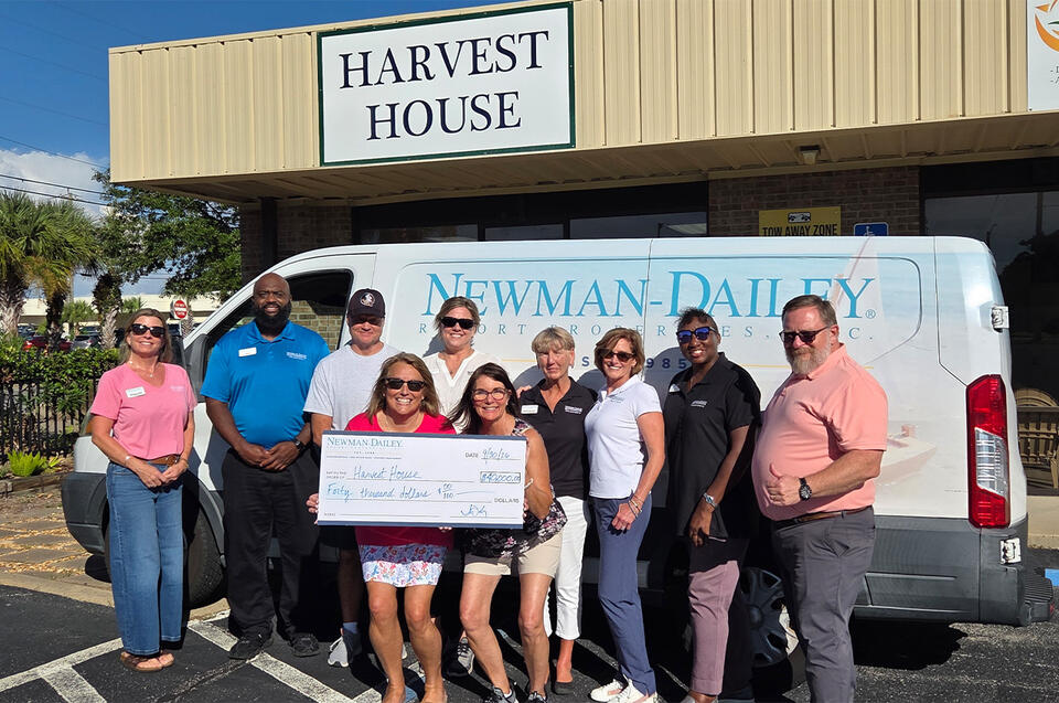 Newman-Dailey raises $40,000 and 1,141 food items for Harvest House of Destin