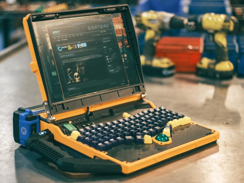 The Slurptop DIY Laptop Pairs Power-Tool Styling With a Swappable Battery