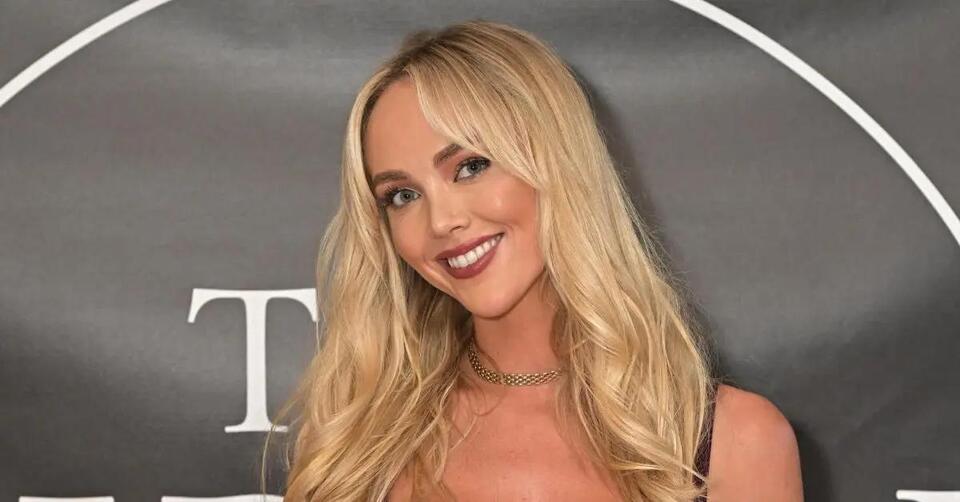 OnlyFans' Annie Knight Reveals 62K Plastic Surgery Transformation