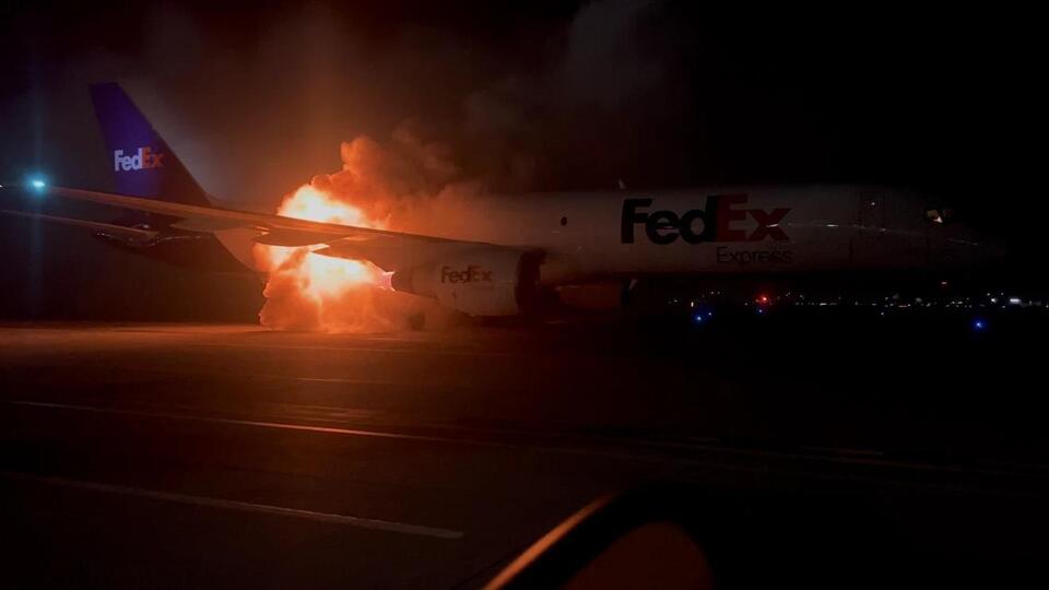 FedEx cargo plane engine fire prompts emergency response at Reno ...