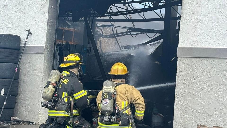 Crews respond to fire at Pinellas County auto shop - NewsBreak