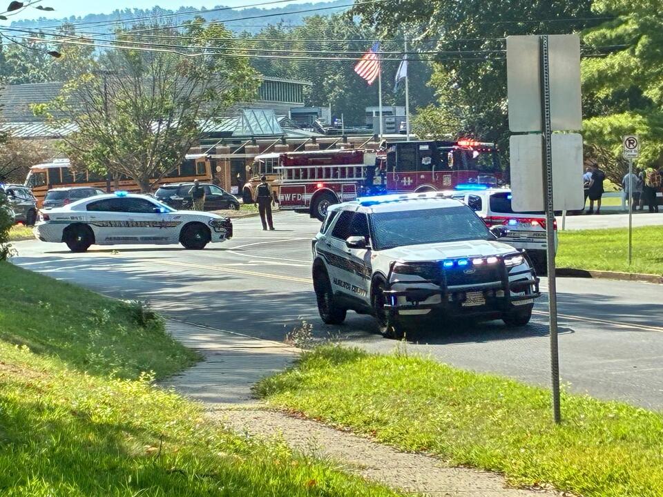 Staff member injured, suspect dead after shooting at Virginia elementary school