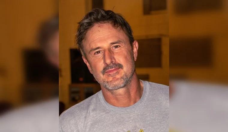 David Arquette Brings Dewey Riley Back to Lowell for Scream's 30th ...