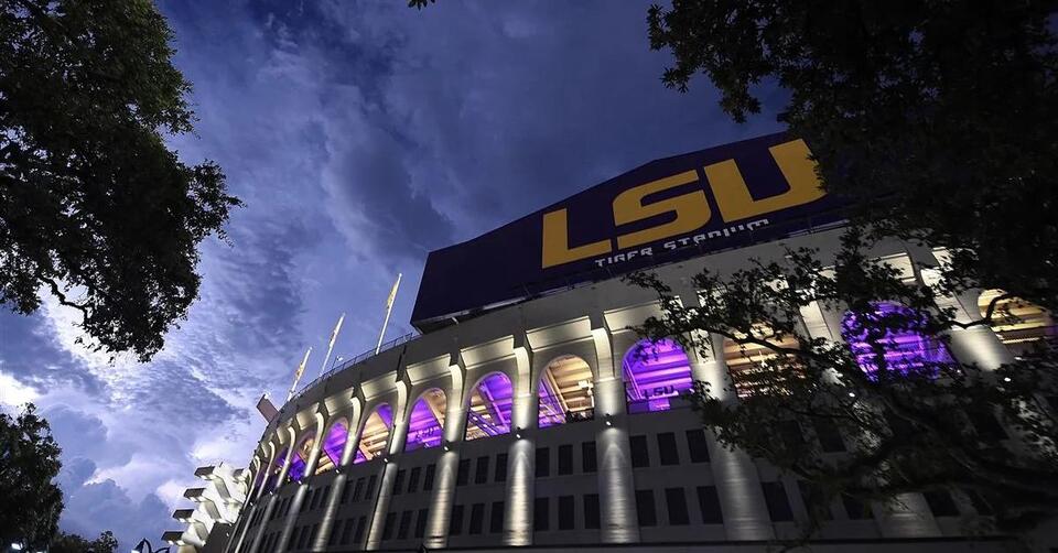 Clemson-LSU in weather delay, new projected start time announced for opener