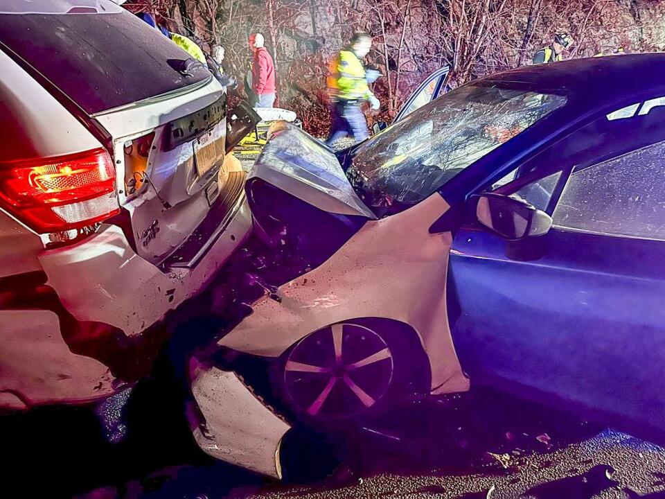 Multiple crashes on Route 140 leave 1 dead, 12 other passengers ...