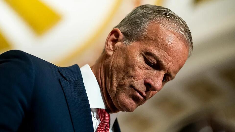 Image for Trump relationship with Senate GOP crumbling after repeated clashes
