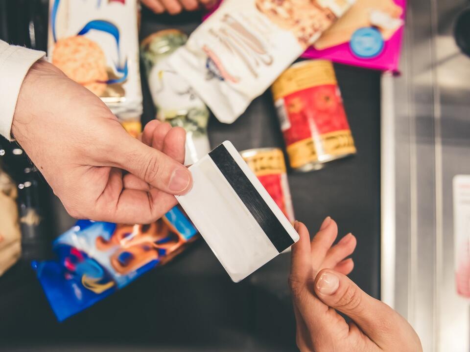 5 Grocery Hacks for Frugal Shoppers, According to Kamel