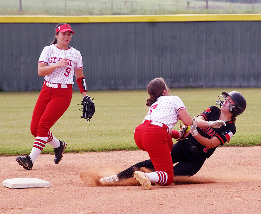 St. Paul softball: St. Paul blanks Concordia 17-0 - NewsBreak