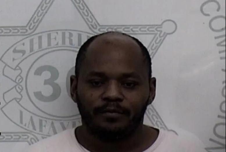 Two arrested for shoplifting - NewsBreak