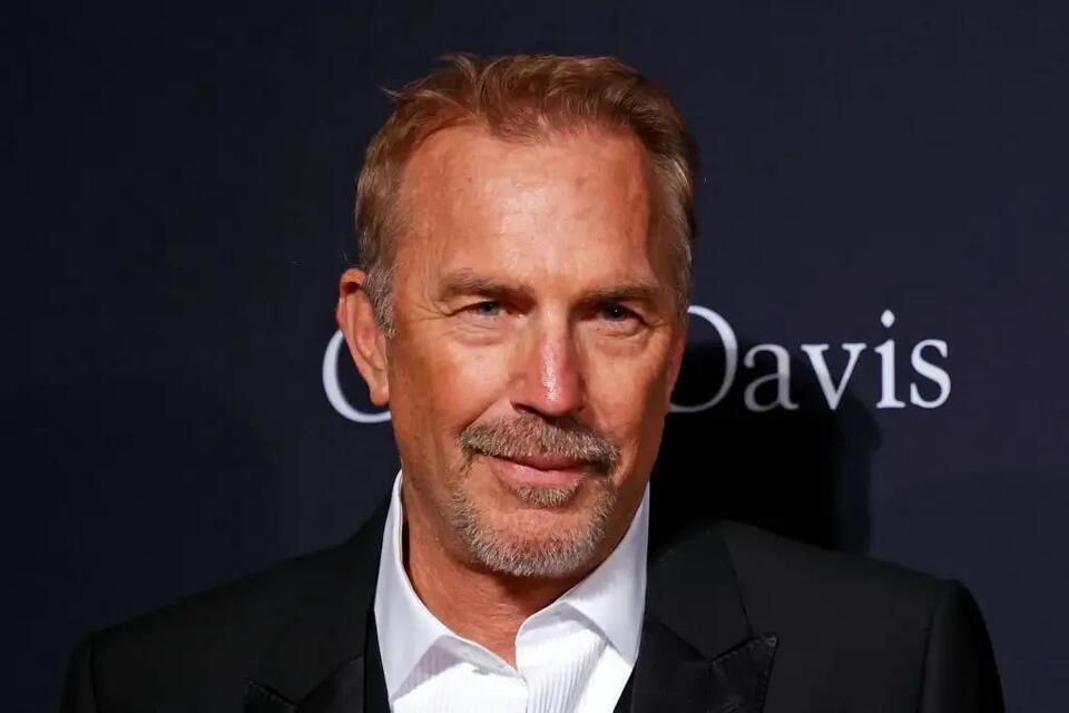 ‘He Wants a Young Chick’: Kevin Costner’s Inner Circle Reportedly ...