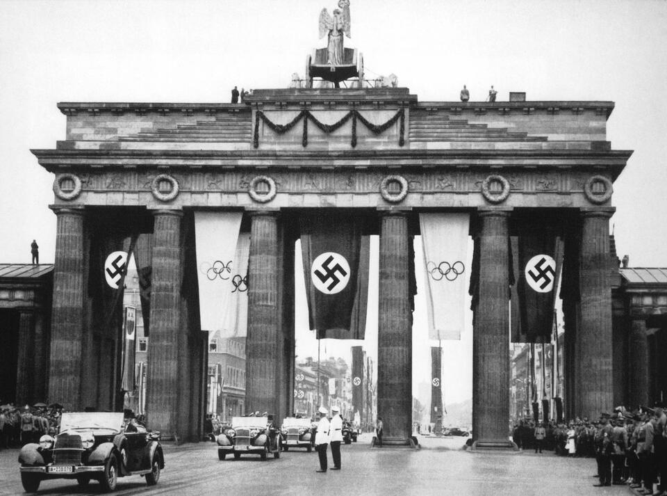 Sorority slammed for recreating Nazi-era poster for college ...