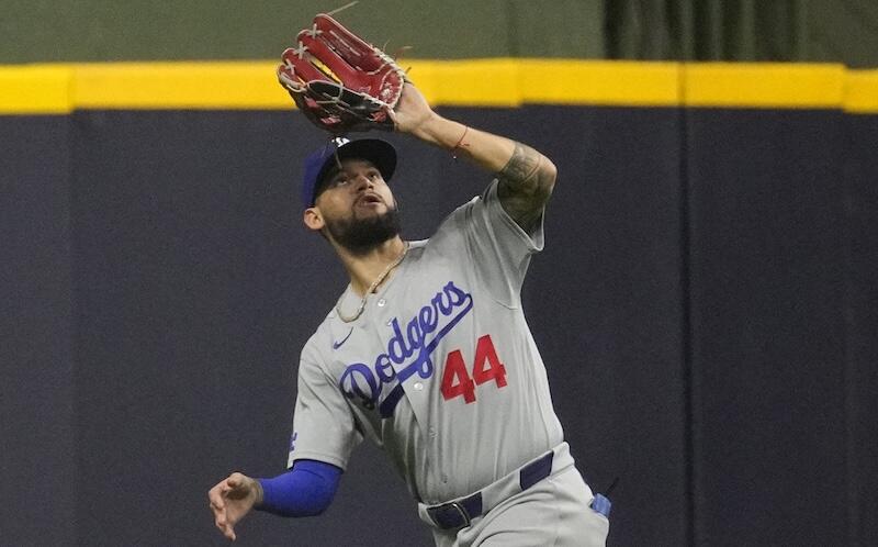 Dave Roberts Confident Andy Pages Will Be In ‘Gold Glove Conversation’