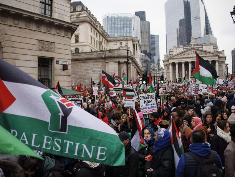 Arrests made at massive London pro-Palestinian march