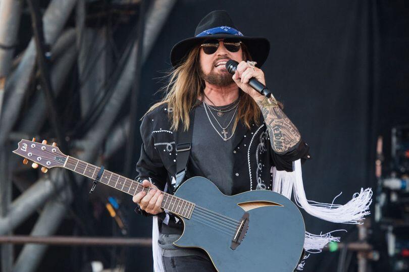 Billy Ray Cyrus slammed for 'lip-synching' and 'embarrassing ...