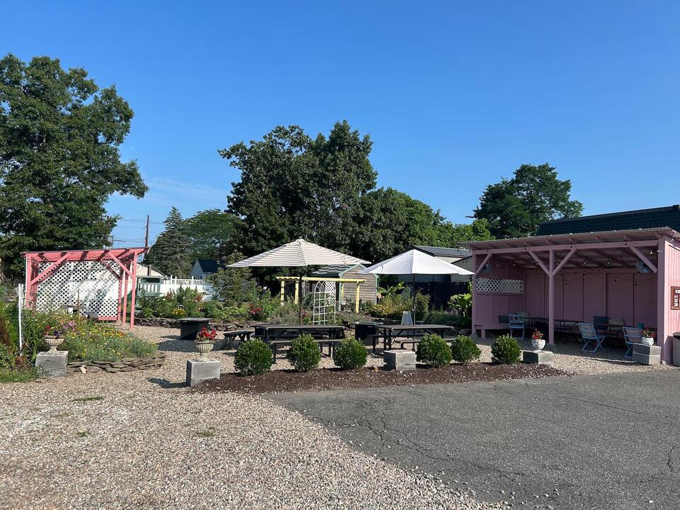 This Mass. outdoor coffee shop turned an abandoned lot into a community hub