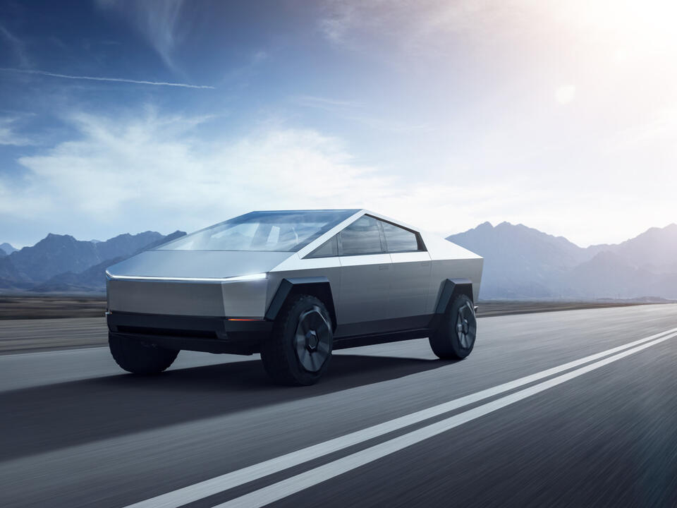 9 Luxury Car Brands With the Most Recalls in 2024