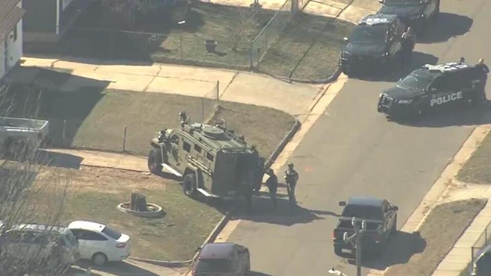 Police, SWAT team respond to standoff during welfare check in southwest ...