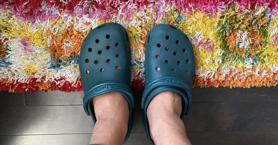 Crocs are my new favorite travel shoe — here’s why – NewsBreak