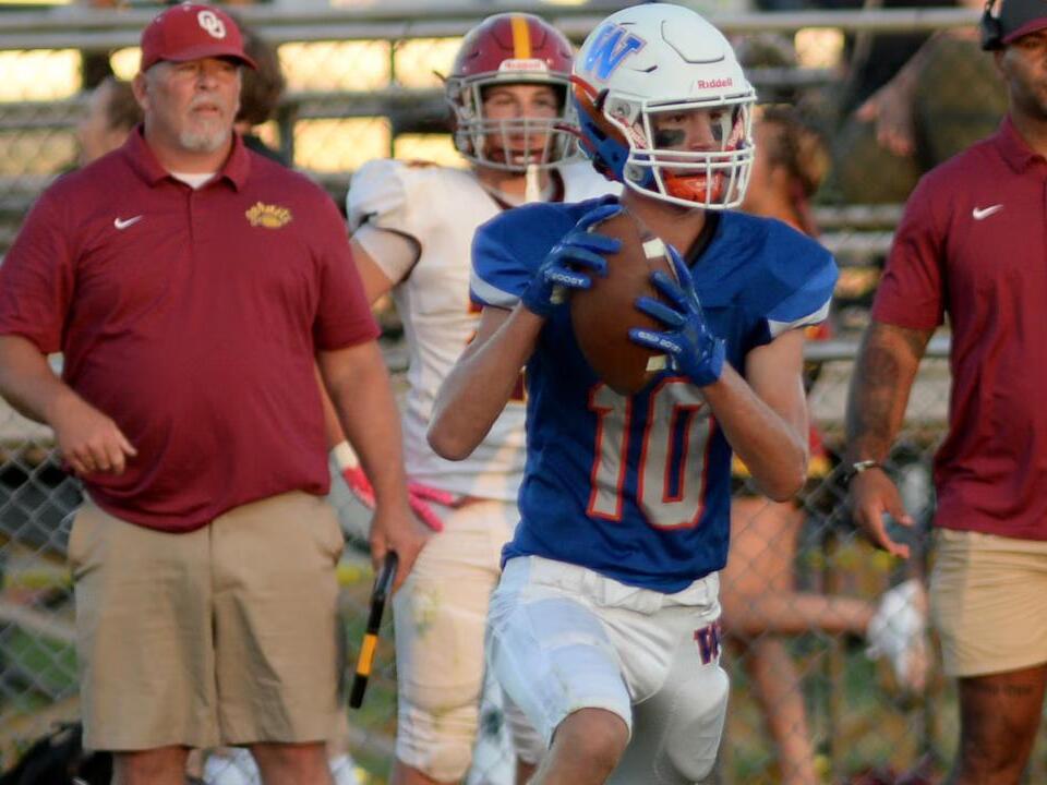 Leyman’s five touchdowns power Woodstown over Salem Football recap