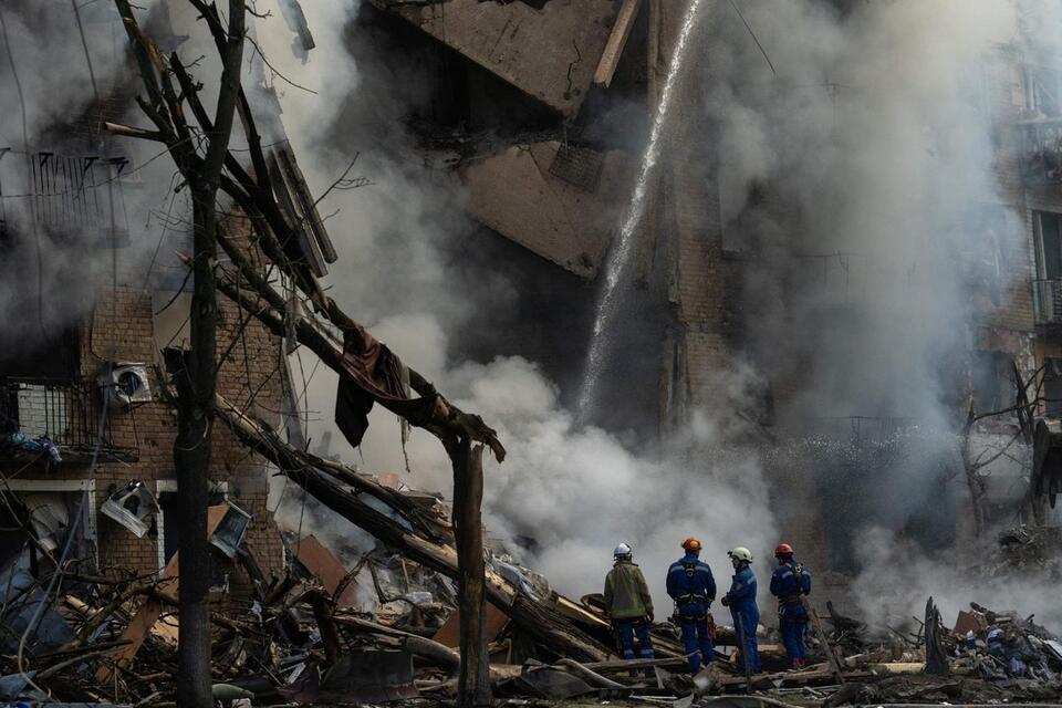 Russia launched Oreshnik ballistic missile in deadly Kyiv strikes, Zelenskyy says
