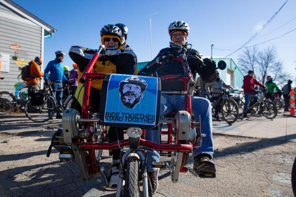 Photos: Community Bike Ride Honoring Alex Pretti - NewsBreak