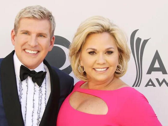 Todd and Julie Chrisley Savannah urging public to attend hearing in(02)