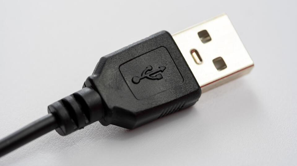 Don't Throw Away Your Old USB Charging Cables — Repurpose Them Instead ...